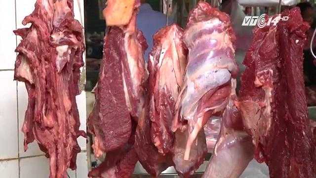 Video: Rợn người công nghệ 'phù phép' thịt trâu thành thịt bò