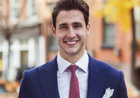 Bác sỹ 'quyến rũ nhất hành tinh' khiến trái tim hàng triệu cô gái lao đao