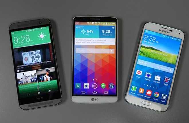 Smartphone cũ xách tay giá rẻ 'lên ngôi' dịp cuối năm