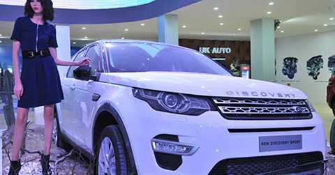 Siêu xe tăng giá, 'đại gia' Việt vẫn 'án binh bất động'