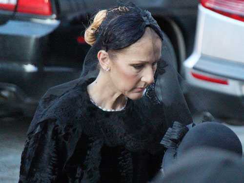 Clip: Celine Dion và ba con tiễn chồng lần cuối