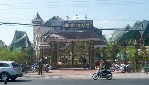 2 vợ chồng chết bất thường trong biệt thự ở Tiền Giang: Lời kể hàng xóm