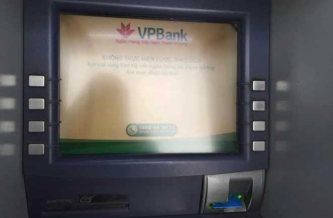 Thẻ ngân hàng Eximbank không thể rút tiền tại ATM toàn quốc