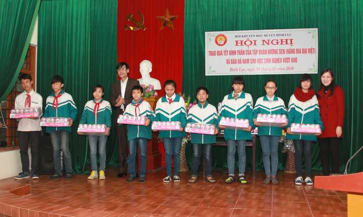 Tập đoàn Hương Sen khởi động 'chương trình 2016 phần quà'