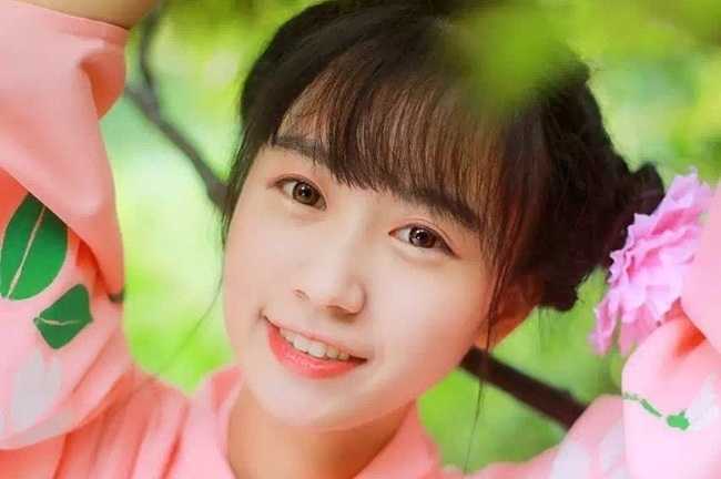 Vẻ đẹp thiên thần của hot girl trường Mỹ thuật