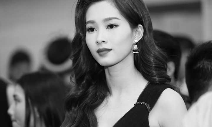 Hoa hậu Đặng Thu Thảo đẹp rạng ngời 'không góc chết'