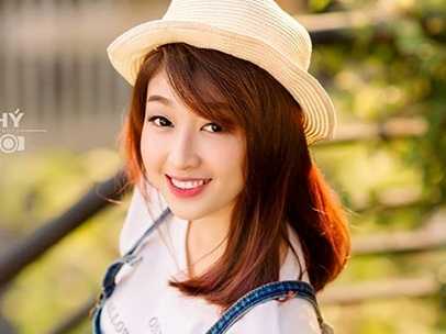 Nét trong sáng của nữ sinh miền Tây xinh đẹp, đa tài