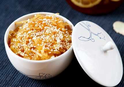 Tự làm mứt gừng thơm ngon tại nhà cho ngày Tết ấm nồng