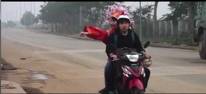 Nam sinh làm clip hài hước nhắc nhau 'bớt sống ảo' dịp Tết về