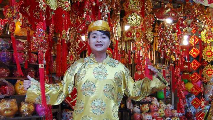 Giảng viên ĐH Thăng Long đa tài, sáng tác nhạc mừng năm mới