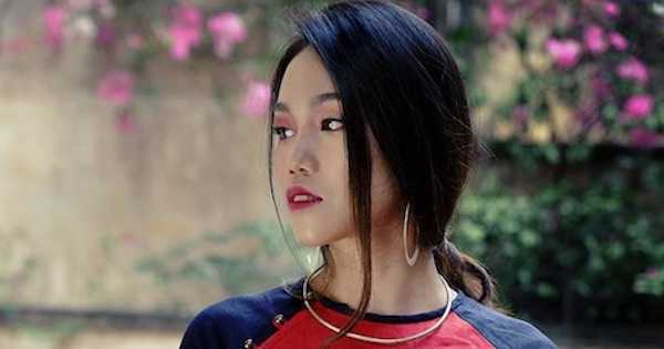 'Chim công làng múa' Hải Anh e ấp trong tà áo dài cách tân