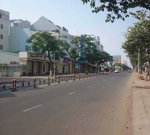 Sài Gòn trống vắng lạ thường ngày đầu năm