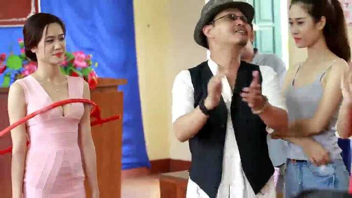 Clip hài Tết 2016: Đại gia chân đất 6