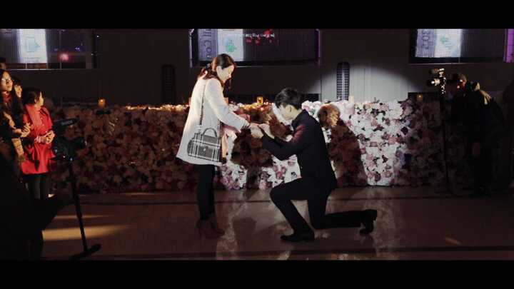 Chàng trai Việt kiều tỏ tình lãng mạn khiến bạn trẻ mê mẩn dịp Valentine