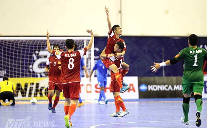 Futsal Việt Nam chưa vượt được Thái Lan, đừng mơ World Cup