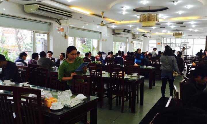 Nhà hàng, quán nhậu ken cứng ngày đi làm sau Tết