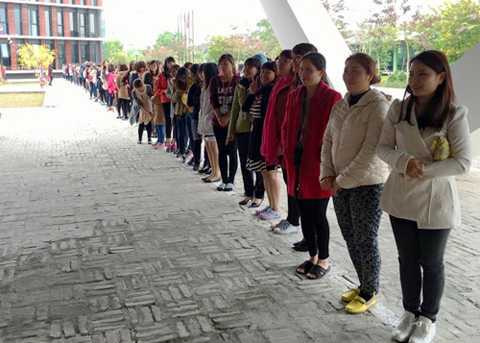 Những kiểu lì xì khiến nhân viên ngất ngây