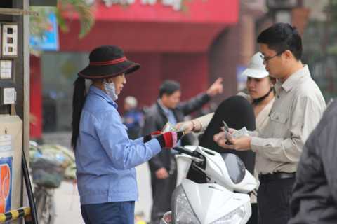 Hai ngày tới, giá xăng có thể giảm