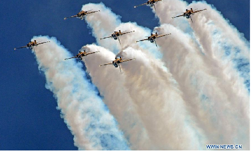 Đã mắt màn nhào lộn không tưởng của chiến đấu cơ hàng đầu thế giới