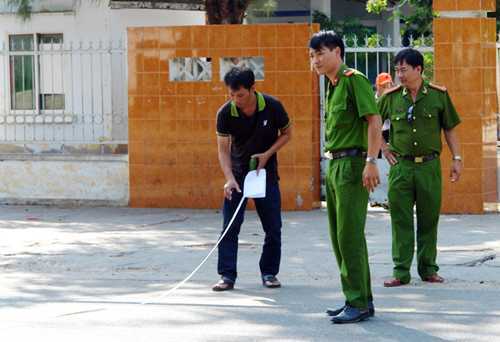 Nam sinh lớp 9 bị giết trước cổng trường do mâu thuẫn trên facebook