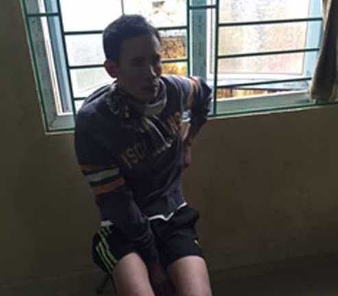 Kẻ 'ngáo đá' kề dao vào cổ bé trai 12 tuổi