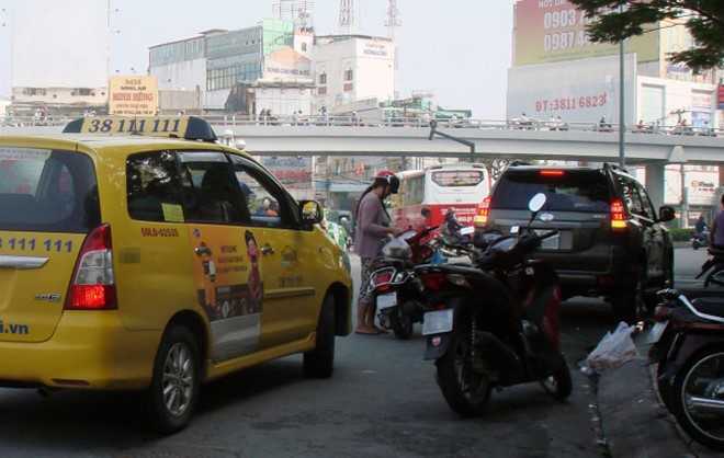 Dân nhắn tin cho ông Đinh La Thăng, đường lập tức được gắn biển giao thông