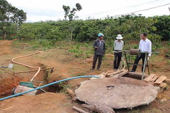 Đi đào cống nước, hai thanh niên bị đất đè chết thảm