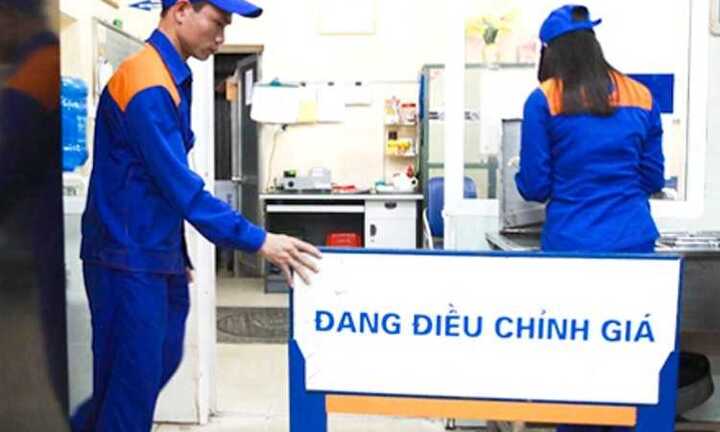Chiều nay, giá xăng giảm mạnh?