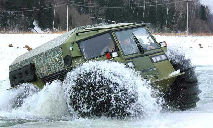 Cận cảnh chiếc xe làm ra để chống chọi với hậu tận thế