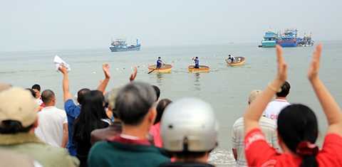 Ngàn ngư dân xem 'Nghinh Ông' trong lễ hội lớn nhất Đà Nẵng