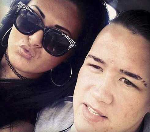 Nghiện Facebook, nam thanh niên bị bạn gái đâm chết