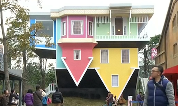 Chóng mặt với ngôi nhà lộn ngược tại Đài Loan, Trung Quốc