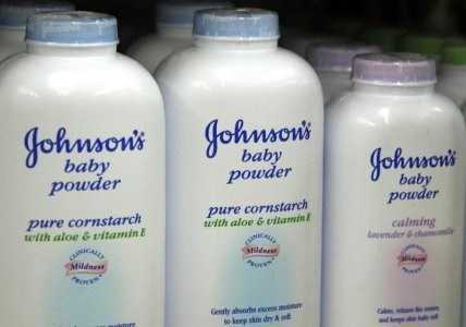 Phấn rôm chứa chất gây ung thư, Johnson & Johnson bị phạt 72 triệu USD