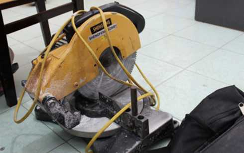 Nhân viên đa cấp giở nghề 'hai ngón'