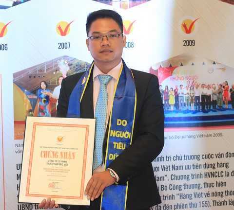 Thực phẩm Đức Việt nhận giải Hàng Việt Nam chất lượng cao 2016