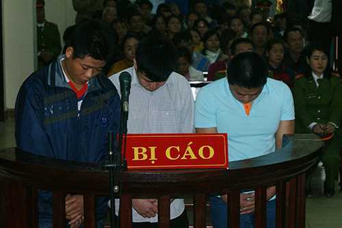 Một thùng bia 'đổi' gần 43 năm tù