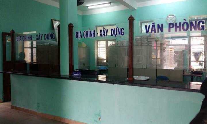 Hàng loạt cán bộ phường bỏ nhiệm sở đi làm việc riêng