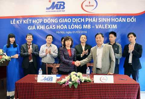 MB và VALEXIM ký kết hợp đồng phòng vệ giá cho mặt hàng khí hóa lỏng