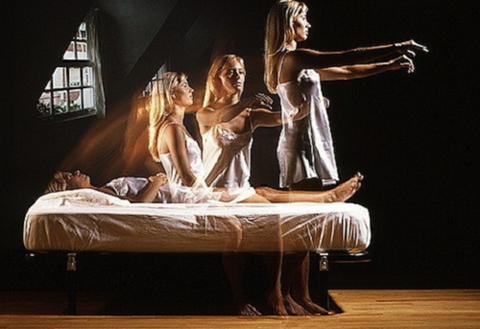 Giải mã hiện tượng làm 'chuyện ấy' khi ngủ