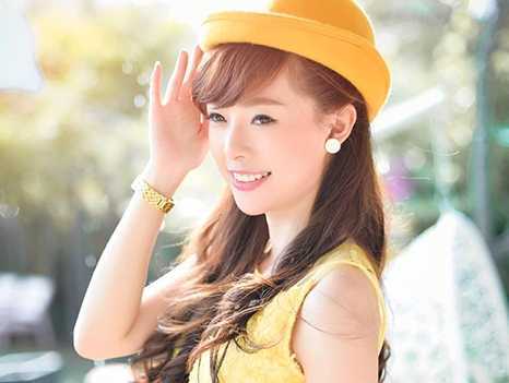 Chia sẻ thú vị của hot girl Việt nhân ngày 8/3