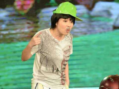 Lê Khánh 'chuẩn men' với hình ảnh giang hồ thứ thiệt