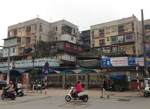 Giải mã nghịch lý chung cư nát đắt hơn penhouse: 'Thượng đế' khóc trên 'đống tiền'