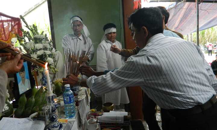 Đề nghị tặng danh hiệu 'Tuổi trẻ dũng cảm' cho nam sinh chết đuối vì cứu bạn