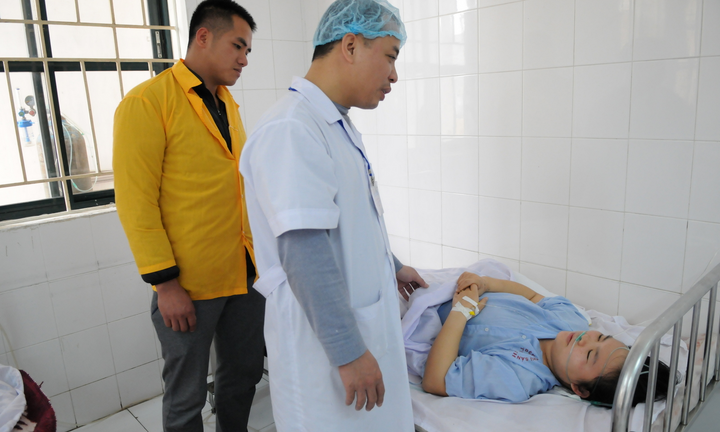 Mổ xuyên đêm tại nhà bệnh nhân, cứu sống một thai phụ nguy kịch