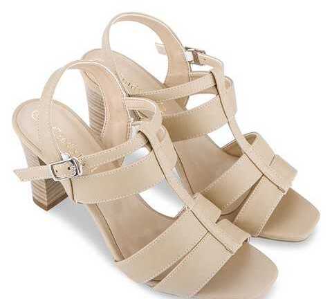 Phá cách ấn tượng với những kiểu giày sandals cá tính