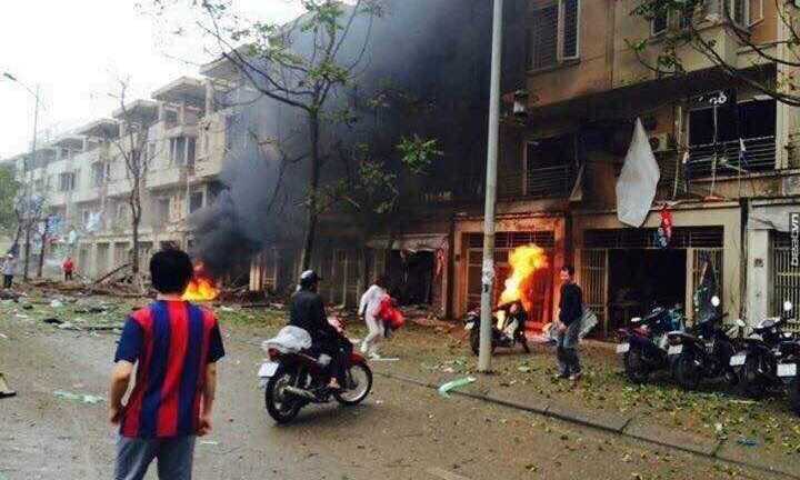 Camera an ninh ghi lại khoảnh khắc nổ kinh hoàng ở Văn Phú