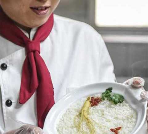 Tận mục cảnh chế biến nhân sâm siêu đắt đỏ phục vụ đại gia