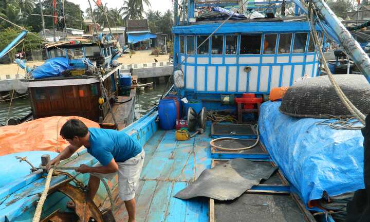 Tàu cá ngư dân Quảng Nam bị nổ súng: 'Tàu Trung Quốc có súng nhưng chúng tôi không sợ'