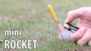 Clip: Cách làm 'tên lửa' mini tự chế đơn giản không ngờ