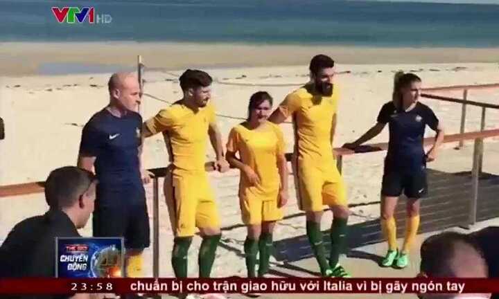 Trang phục 'chuối' của đội tuyển Úc gây tranh cãi